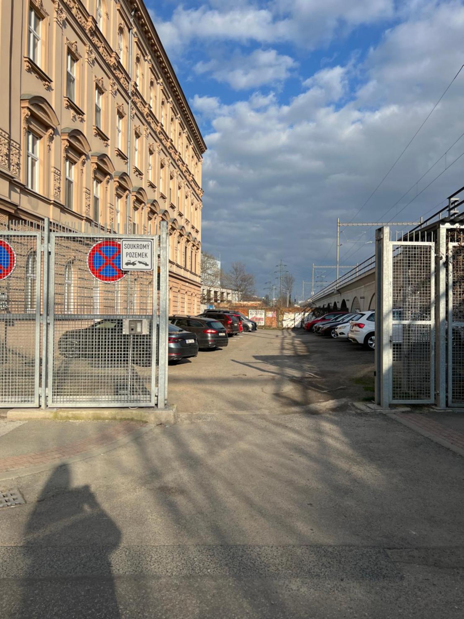 Apartment Plus Parking Brno Eksteriør billede